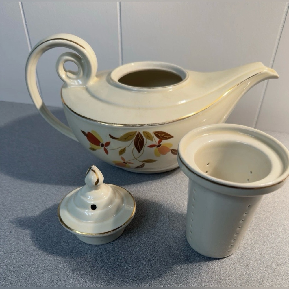 Vintage Hall's Superior Autumn Leaf Aladdin Teapot with Infuser And Lid